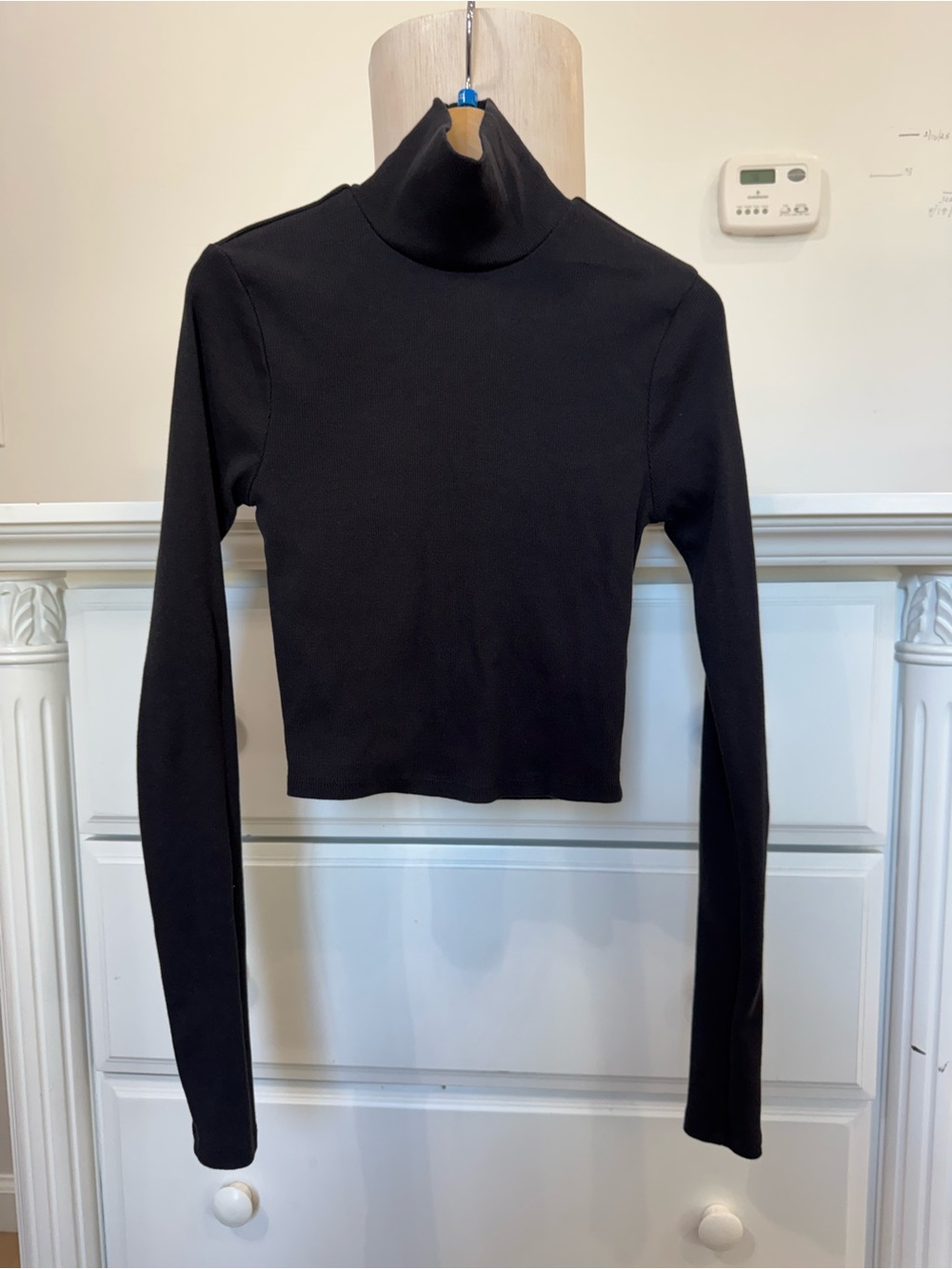 REFORMATION BLACK RIBBED CROPPED TURTLENECK 🖤